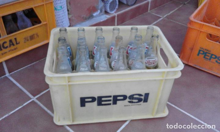 Sammeln von Coca-Cola und Pepsi: Antigua caja 24 botellas Pepsi Cola a&ntilde;os 70 serigrafiadas 24 gaseosa refresco OFERTA GASTOS ENV&Iacute;O