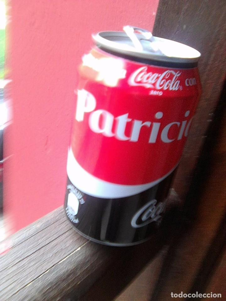 Collectionnisme de Coca-Cola et Pepsi: Comparte una lata de Coca Cola zero con Patricia
