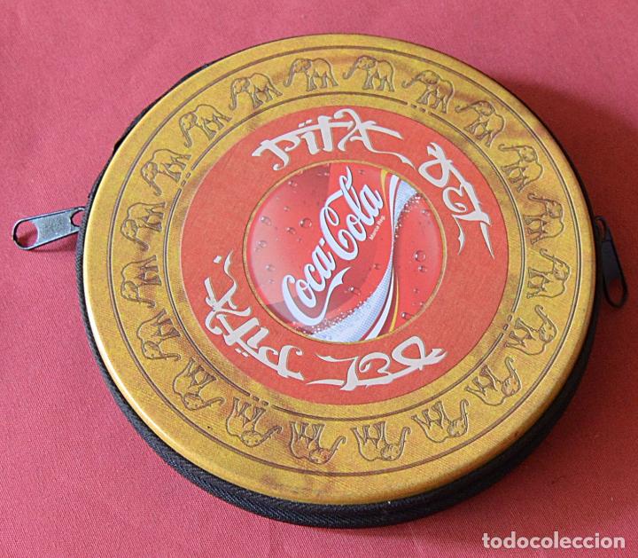 Sammeln von Coca-Cola und Pepsi: COCA COLA - CAJA EN METAL Y PASTICO CON CREMALLERA - PORTA CD