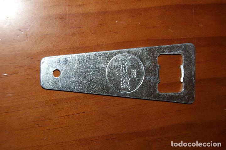 Coleccionismo de Coca-Cola y Pepsi: Abridor coca cola. Usado. Modelo bordes rectos. - Foto 3