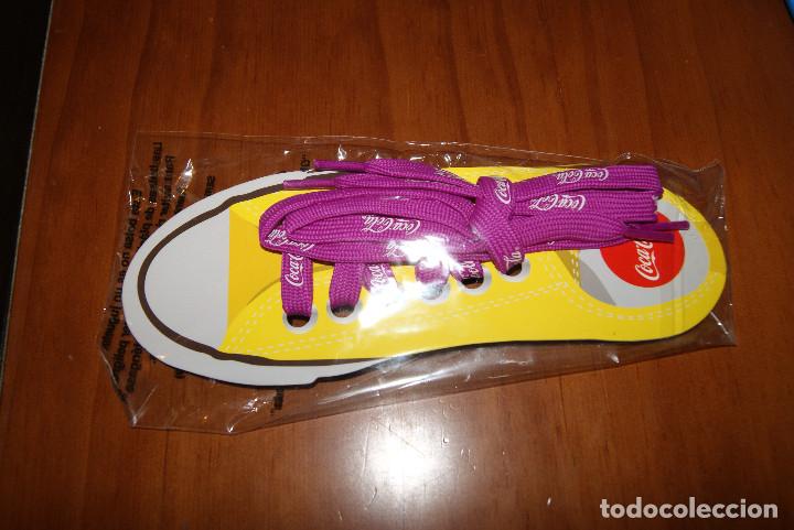 Colecionismo de Coca-Cola e Pepsi: Cordones coca cola color morado. Sin abrir