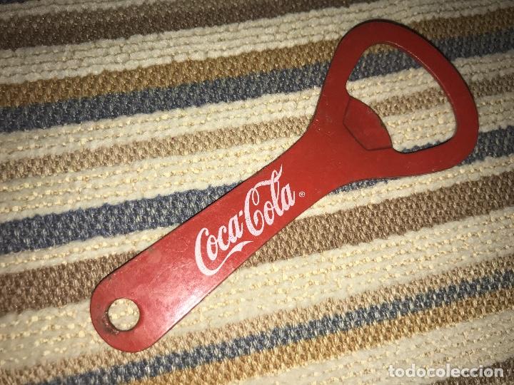 Coleccionismo de Coca-Cola y Pepsi: ANTIGUO ABRIDOR COCA-COLA ROJO - Foto 1