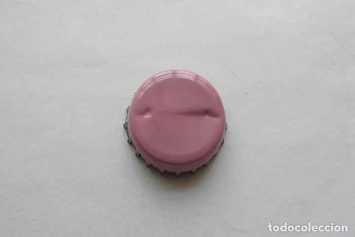 Collecting of Coca-Cola and Pepsi: Chapa tapon corona color rosa