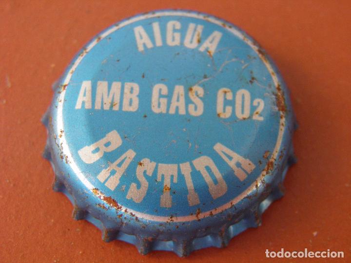 Collectionnisme de Coca-Cola et Pepsi: 1 CHAPA AIGUA NATURAL BASTIDA (ALAR&Oacute;). BALEARES. FAB,. CHAPA: ZAPATA-----LOTE N. 602------CARMANJO