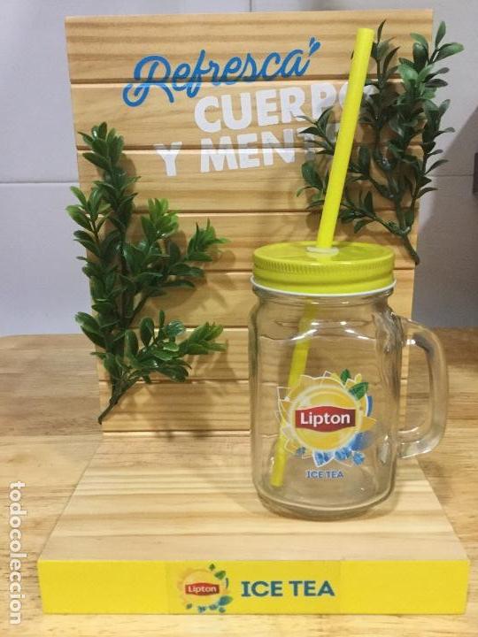 Sammeln von Coca-Cola und Pepsi: Exhibidor LIPTON ICE TEA de madera