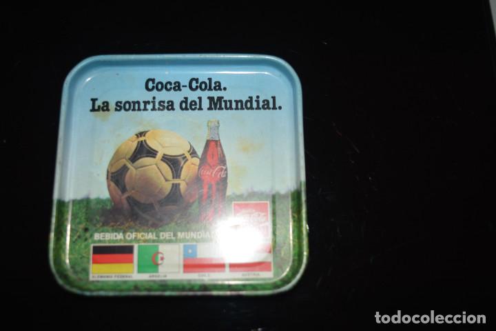 Collectionnisme de Coca-Cola et Pepsi: BANDEJA DE COCA COLA LA SONRISA DE LA VIDA.MUNDIAL 82.GRUPO 2 ,ALEMANIA,ARGELIA,AUSTRIA Y CHLE