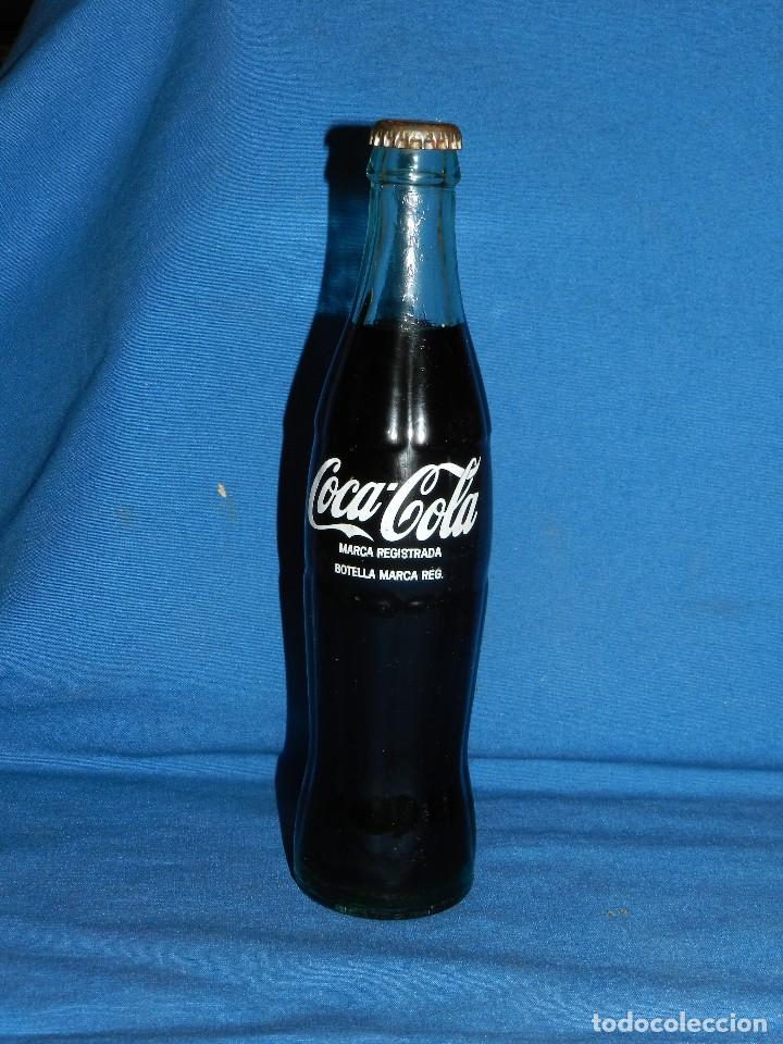 Collectionnisme de Coca-Cola et Pepsi: (A31) BOTELLA COCA-COLA ANTIGUA LLENA CON CHAPA , 25 CM, SE&Ntilde;ALES DE USO