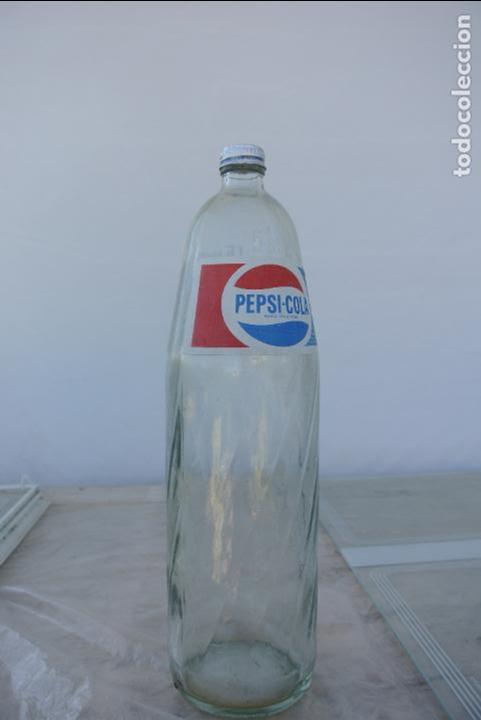 Coleccionismo de Coca-Cola y Pepsi: Caja de bebidas con botellas de Pepsi - Foto 6