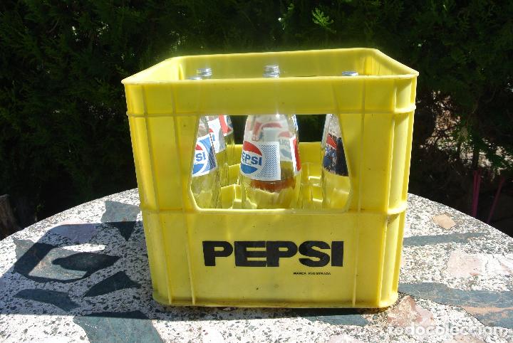 Coleccionismo de Coca-Cola y Pepsi: Caja de bebidas con botellas de Pepsi - Foto 9