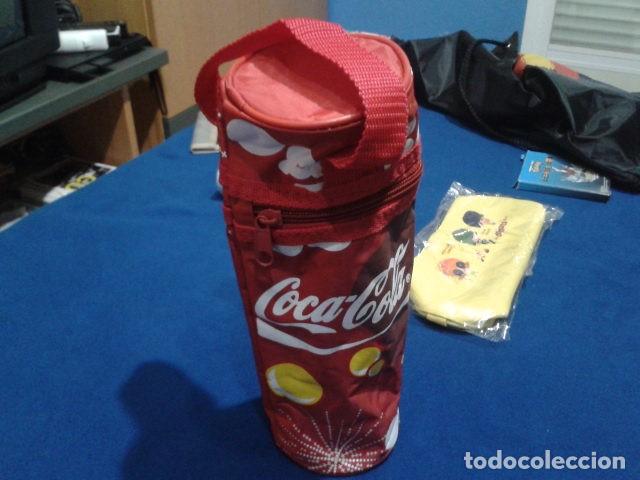 Coleccionismo de Coca-Cola y Pepsi: COCA COLA ( NEVERA DE MANO ) PREMIO COCA COLA 2006 - Foto 2