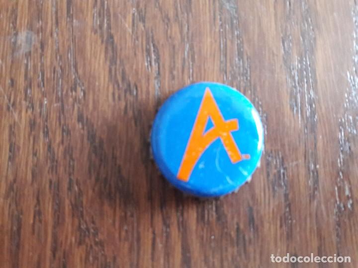 Coleccionismo de Coca-Cola y Pepsi: chapa de aquarius naranja. - Foto 1