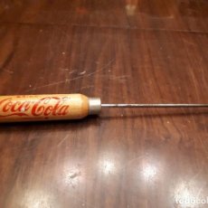 Coleccionismo de Coca-Cola y Pepsi: COCA-COLA ANTIGUO PICA HIELO. ORIGINAL DE 1960S. THINGS GO BETTER WITH COKE. AMERICANO.