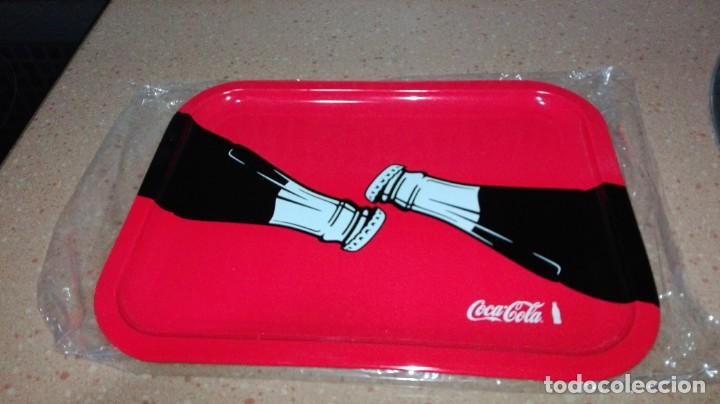 Coleccionismo de Coca-Cola y Pepsi: Bandeja Dos Coca Cola roja - Foto 1