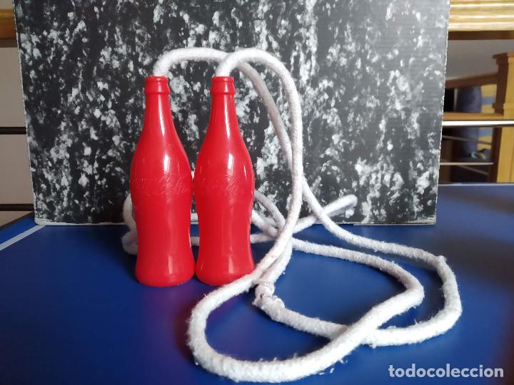 Coleccionismo de Coca-Cola y Pepsi: LOTE COCA COLA. PORTA CD, COMBA Y MARACA - Foto 4