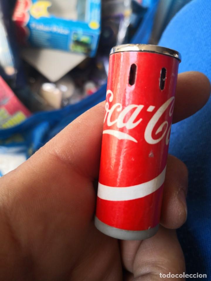 Coleccionismo de Coca-Cola y Pepsi: Mechero a gas de 1980 forma de lata de coca cola