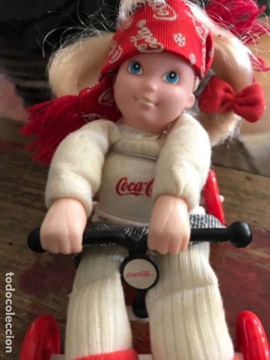 Coleccionismo de Coca-Cola y Pepsi: Mu&ntilde;eca Coca-Cola con coche a ruedas - Foto 5