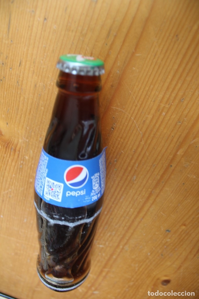 Collezionismo di Coca-Cola e Pepsi: BOTELLA PEPSI CON CHAPA DE SEVEN UP