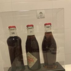 Coleccionismo de Coca-Cola y Pepsi: EXPOSITOR VITRINA COCA-COLA BOTELLAS 125 ANIVERSARIO. BARES.