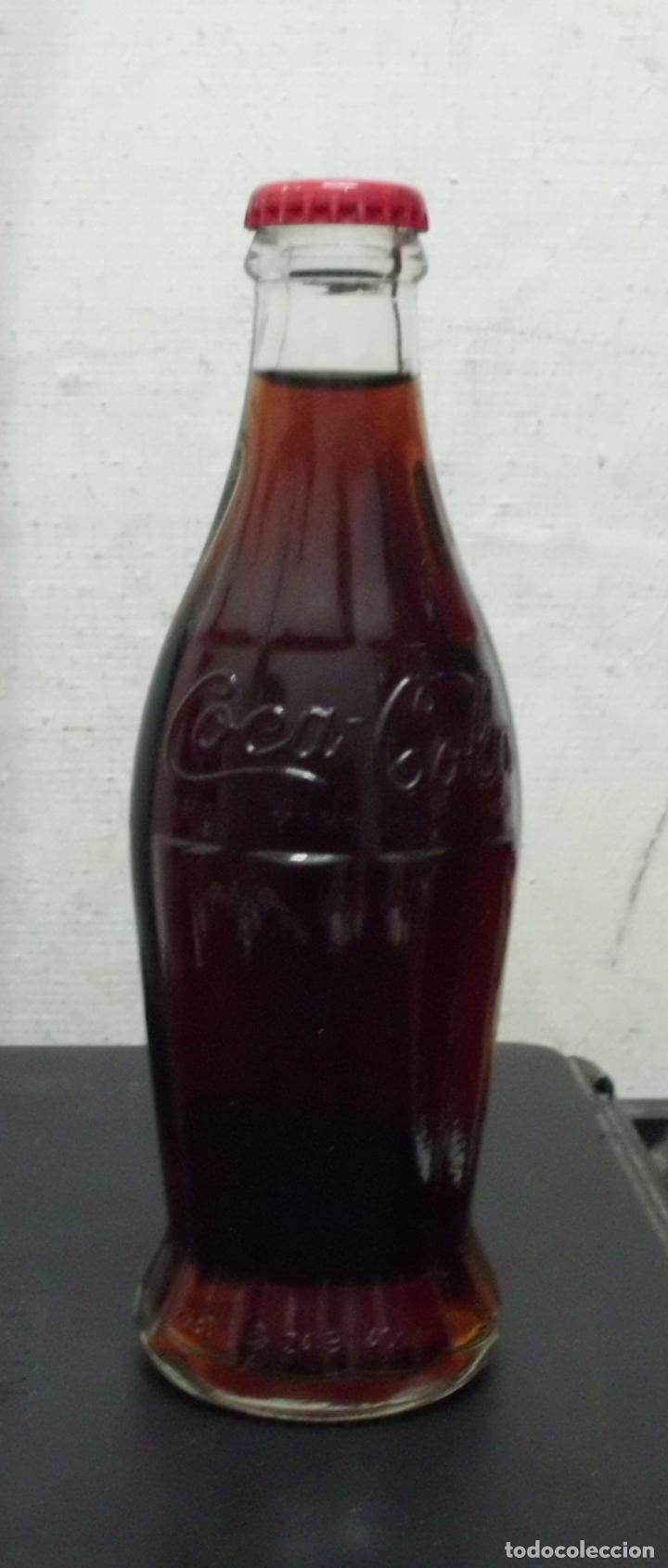 Collecting of Coca-Cola and Pepsi: ANTIGUA BOTELLA DE COCA COLA 250 ML. MARCA GRABADA EN RELIEVE. PRIMEROS MODELOS. PERFECTO ESTADO