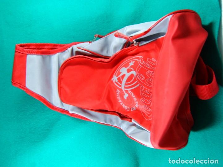 Colecionismo de Coca-Cola e Pepsi: COLECCIONISMO COCA COLA-MOCHILA-CONTAGIATE DE MUSICA-RADIO Y AURICULARES EN HOMBRERA-33x28x8 CM.