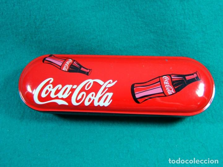 Collecting of Coca-Cola and Pepsi: COLECCIONISMO COCA COLA-CAJITA METALICA CON 2 EXTRAIBLES-LAPICERO-PLUMIER-18x6x4 CM-A&Ntilde;OS 90.