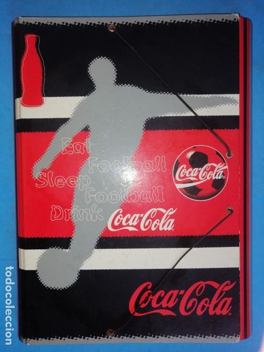 Collectionnisme de Coca-Cola et Pepsi: CARPETA COCA-COLA - EAT FOOTBALL SLEEP FOOTBALL DRINK