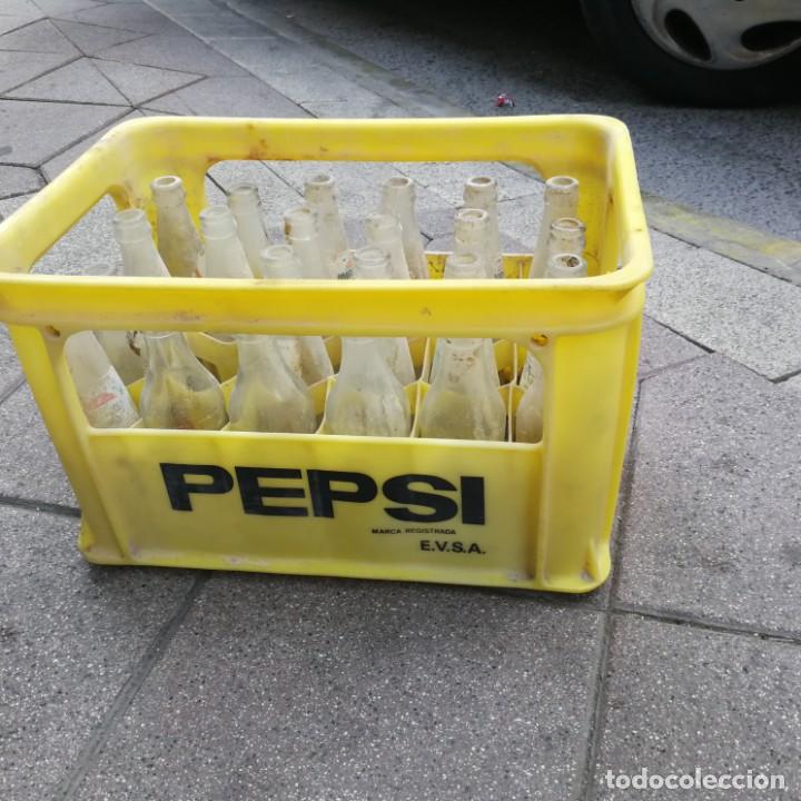 Colecionismo de Coca-Cola e Pepsi: CAJA DE PEPSI CON REGALO DE BOTELLAS ANTIGUAS DE PEPSI Y MIRINDA