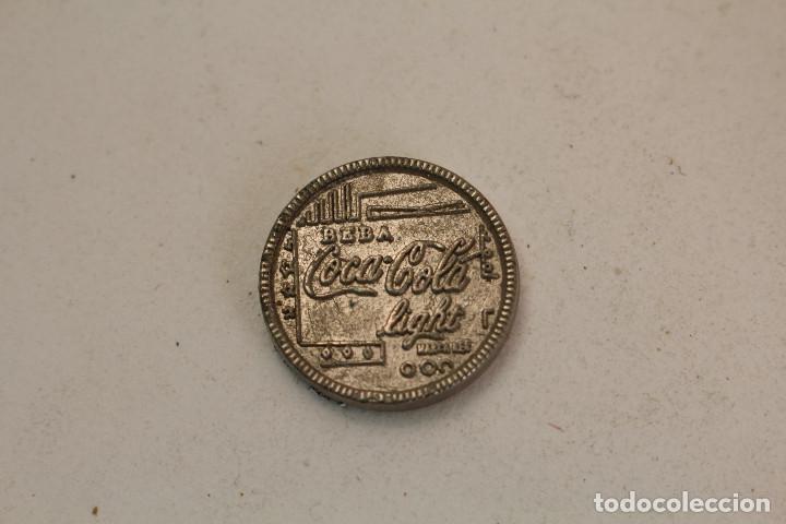 Coleccionismo de Coca-Cola y Pepsi: MONEDA COCA-COLA LIGHT COCACOLA COCA COLA - Foto 2