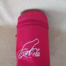 Coleccionismo de Coca-Cola y Pepsi: FUNDA PARA LATAS COCACOLA. Lote 197947223