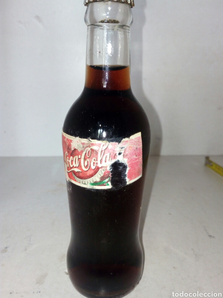 Coleccionismo de Coca-Cola y Pepsi: Botella de Coca Cola 20 cl (I) - Foto 2