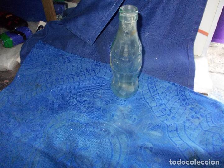 Collecting of Coca-Cola and Pepsi: botellin de cocacola