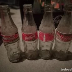Coleccionismo de Coca-Cola y Pepsi: LOTE 4 ANTIGUAS BOTELLAS REFRESCO GASEOSA COCA COLA 3 DE ELLAS CON PROMOCIONES