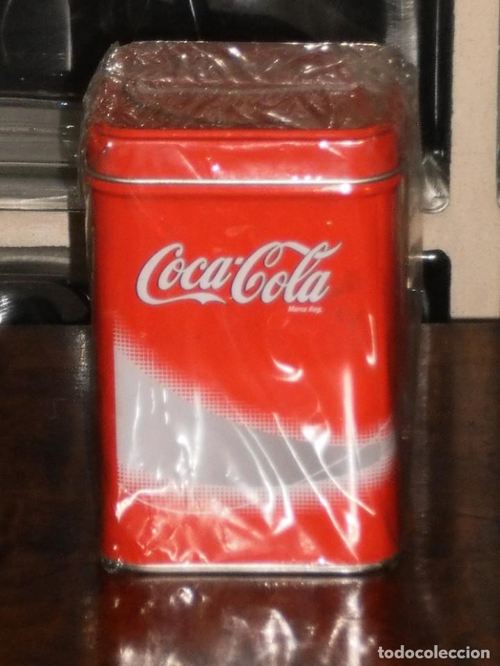 Coleccionismo de Coca-Cola y Pepsi: CAJA METALICA DE COCA COLA &ndash; PRECINTADA E IMPECABLE - Foto 2