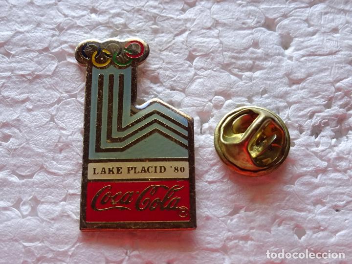 Sammeln von Coca-Cola und Pepsi: PIN DE DEPORTES / COCA COLA. JUEGOS OL&Iacute;MPICOS DE INVIERNO. CARTEL LAKE PLACID 80 1980. SERIE TAIWAN