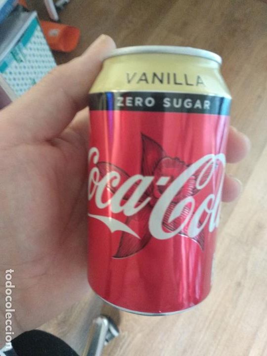 Coleccionismo de Coca-Cola y Pepsi: Bote coca cola con vainilla. Vacio - Foto 1