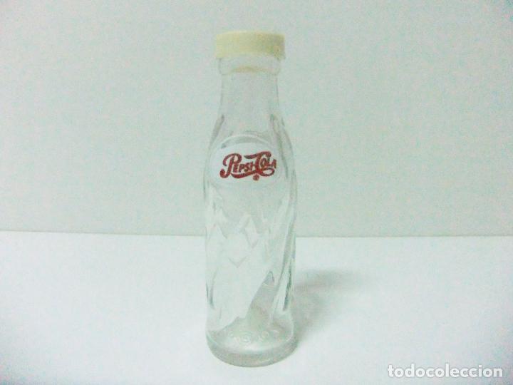 Colecionismo de Coca-Cola e Pepsi: ANTIGUO SALERO DE CRISTAL CON FORMA DE BOTELLA PEPSI COLA - PUBLICIDAD REFRESCO BEBIDA BOTELLIN MINI