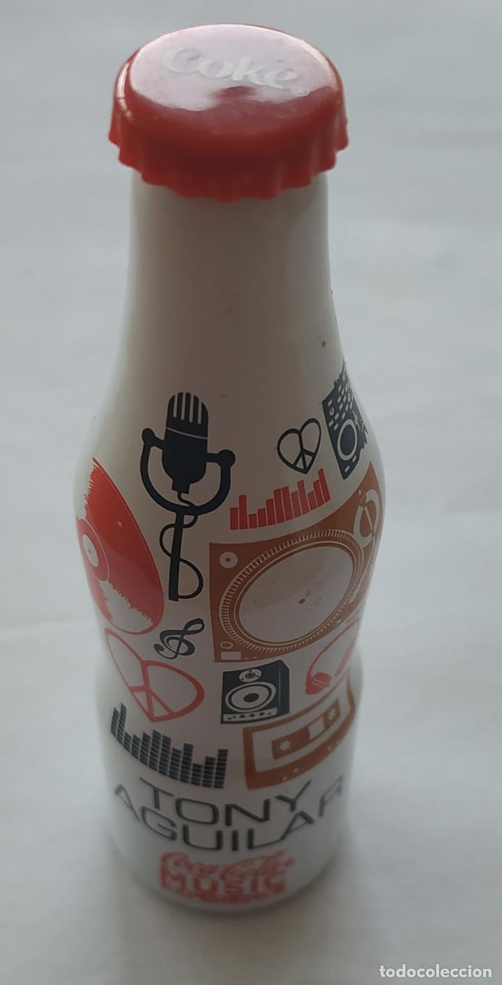 Collezionismo di Coca-Cola e Pepsi: FIGURA DECORATIVA BOTELLA DE COCA COLA COKE , MUSIC EXPERIENCE TONY AGUILAR 7,8 CMS DE ALTO