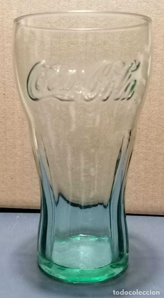 Collecting of Coca-Cola and Pepsi: VASO DE VIDRIO DE COCA-COLA - MEDIDAS: 16 CM. DE ALTURA X 8,5 CM. DE DI&Aacute;METRO EN LA BOCA -