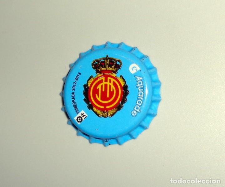 Coleccionismo de Coca-Cola y Pepsi: CHAPA DE CORONA ESCUDO FUTBOL RCD MALLORCA TEMPORADA 2012/2013 COLECCI&Oacute;N AQUARADE PEPSI.
