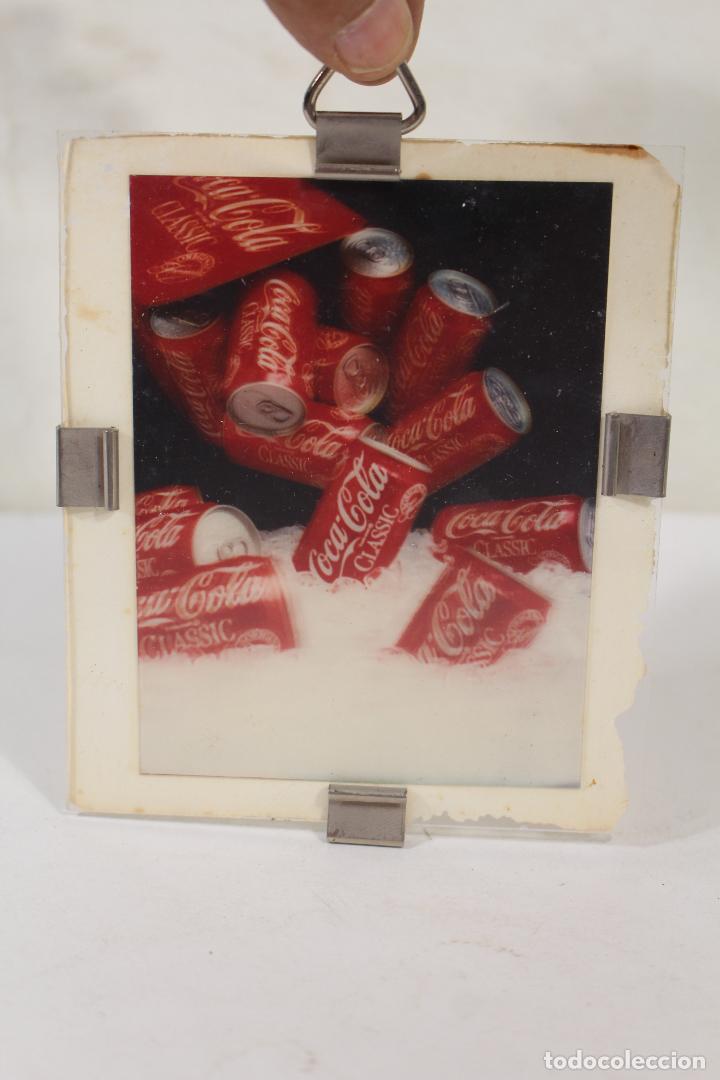 Collecting of Coca-Cola and Pepsi: COCA - COLA / foto doble reflejo tridimensional PUBLICIDAD