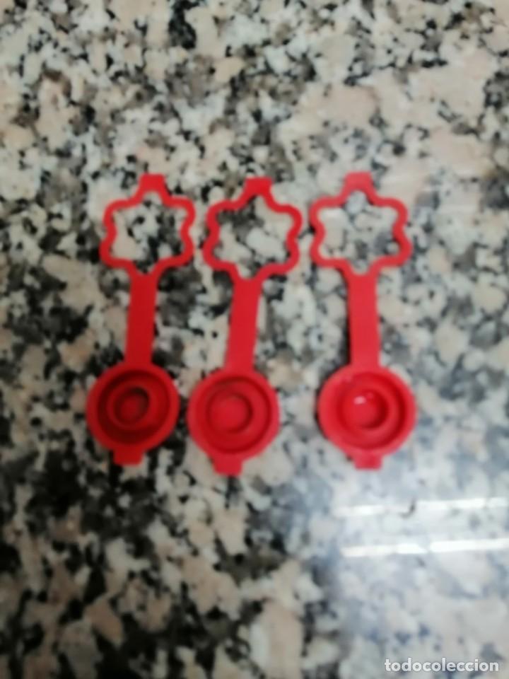 Coleccionismo de Coca-Cola y Pepsi: 3 TAPONES PLASTICO KONGA - Foto 3