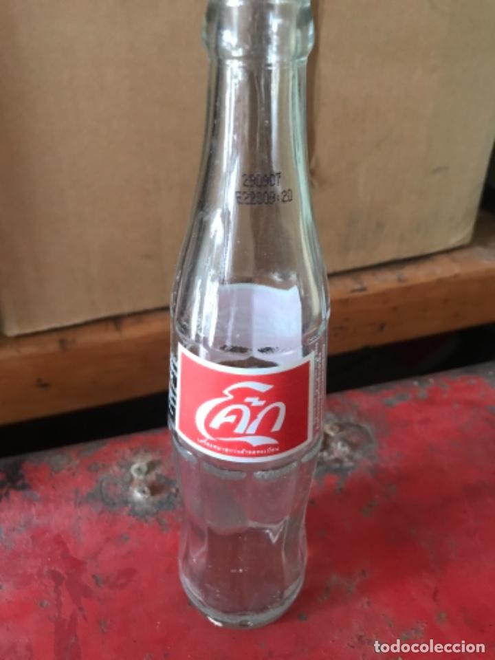 Collezionismo di Coca-Cola e Pepsi: Antigua botella Coca-Cola Tailandia. 2001