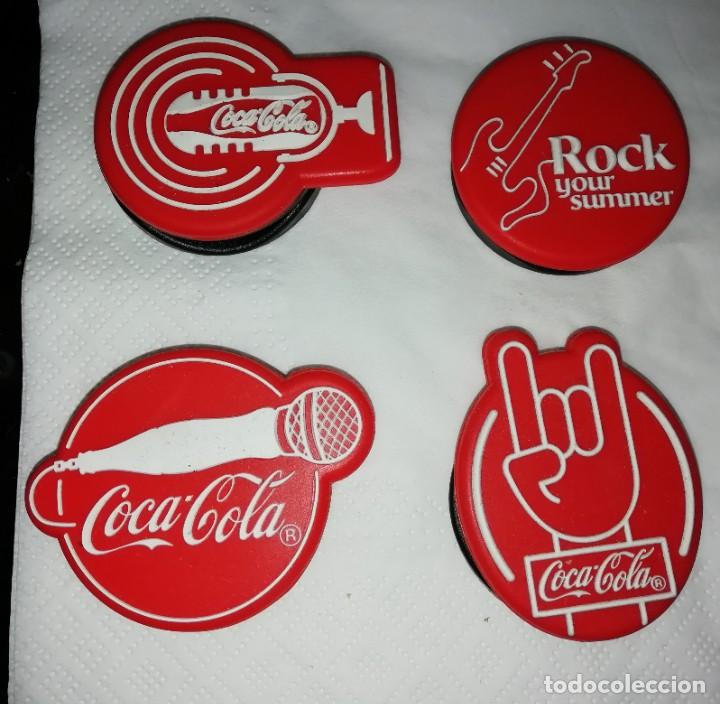 Collectionnisme de Coca-Cola et Pepsi: Coca cola 4 popsocket para sujetar m&oacute;viles y tables dibujos en relieve
