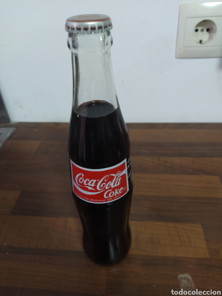 Coleccionismo de Coca-Cola y Pepsi: Botella Coca cola 33 cl extranjera - Foto 1