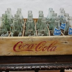 Coleccionismo de Coca-Cola y Pepsi: CAJA DE COCA COLA DE MADERA, LLENA. Lote 238802520