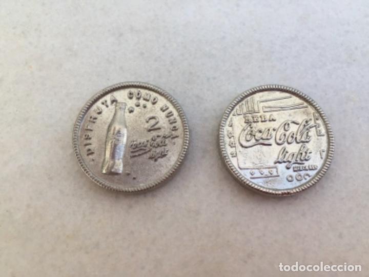 Coleccionismo de Coca-Cola y Pepsi: 2 monedas de Coca-Cola light - Foto 1