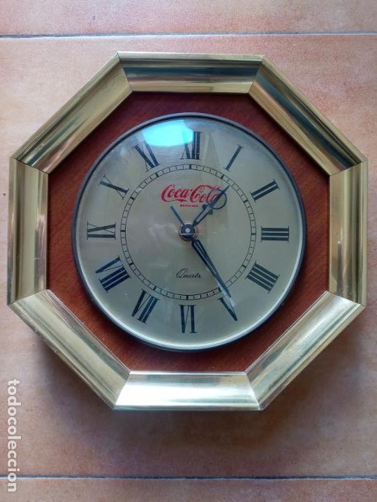 Coleccionismo de Coca-Cola y Pepsi: Reloj octogonal de pared Coca cola- aluminio y madera- principios a&ntilde;os 80
