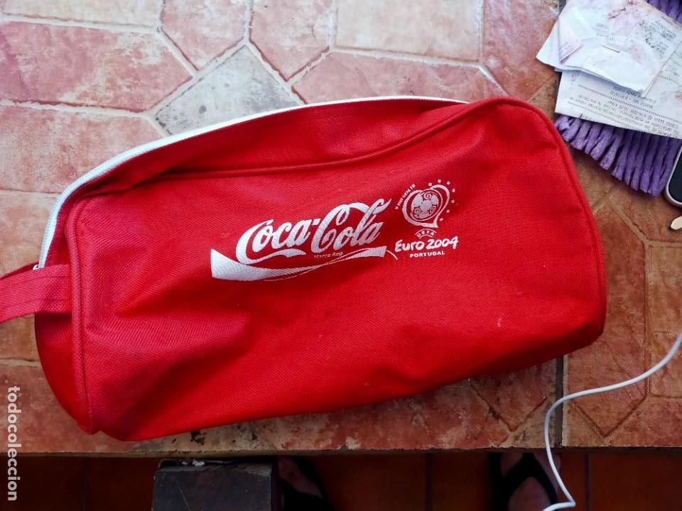 Sammeln von Coca-Cola und Pepsi: Antiguo neceser bolso tela promoci&oacute;n botella refresco gaseosa Coca Cola F&uacute;tbol 2004