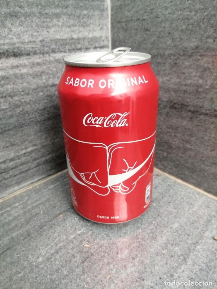 Coleccionismo de Coca-Cola y Pepsi: Lata de COCA COLA edici&oacute;n pu&ntilde;os - Foto 1