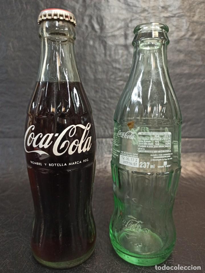 Coleccionismo de Coca-Cola y Pepsi: Dos botellas de Coca-Cola distintas. C42 - Foto 4
